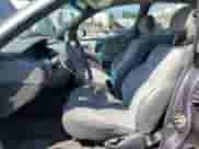 1996 Dodge Neon Highline z VIN 1B3ES47C5TD509880, wystawiony jako Copart lot #68437915 z przebiegiem 47 975 mil mil oraz Czysty tytuł • Clean title. Historia ofert i sprzedaży dostępna na DreamBid. Obrazek 7.
