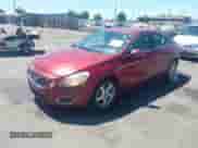 2012 Volvo S60 T5 с VIN YV1622FS1C2051230, выставлен на аукционе IAAI как лот 42949592 с пробегом 135 248 миль миль и . История ставок и продаж доступна на DreamBid. Изображение 2.