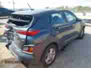 2018 Hyundai Kona SE z VIN KM8K1CAAXJU093971, wystawiony jako IAAI lot #43115205 z przebiegiem 160 264 mil mil oraz . Historia ofert i sprzedaży dostępna na DreamBid. Obrazek 4.