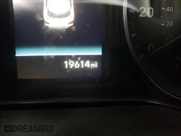 2020 Hyundai Kona Limited с VIN KM8K33A59LU464263, выставлен на аукционе Copart как лот 61108762 с пробегом 19 614 миль миль и . История ставок и продаж доступна на DreamBid. Изображение 8.