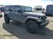 2023 Jeep Wrangler Willys Sport z VIN 1C4HJXDM6PW583932, wystawiony jako Copart lot #75165174 z przebiegiem 7 624 mil mil oraz Szkoda całkowita • Salvage title. Historia ofert i sprzedaży dostępna na DreamBid. Obrazek 4.