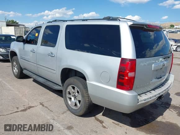 2013 Chevrolet Suburban LTZ с VIN 1GNSKKE73DR202909, выставлен на аукционе IAAI как лот 42415356 с пробегом Не указан миль и . История ставок и продаж доступна на DreamBid. Изображение 3.
