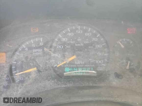 1999 Chevrolet Silverado 2500 LS z VIN 1GCGK29U7XE164899, wystawiony jako Copart lot #57677685 z przebiegiem 154 007 mil mil oraz Czysty tytuł • Clean title. Historia ofert i sprzedaży dostępna na DreamBid. Obrazek 9.