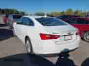 2016 Chevrolet Malibu LT z VIN 1G1ZE5ST5GF333677, wystawiony jako IAAI lot #43380023 z przebiegiem 123 325 mil mil oraz . Historia ofert i sprzedaży dostępna na DreamBid. Obrazek 3.