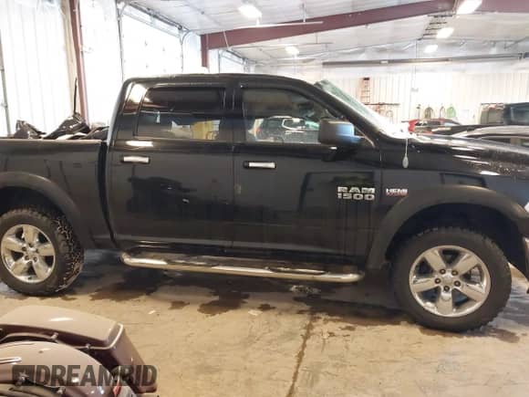 2013 Ram 1500 Big Horn z VIN 1C6RR7LT5DS606973, wystawiony jako IAAI lot #41317102 z przebiegiem 49 372 mil mil oraz . Historia ofert i sprzedaży dostępna na DreamBid. Obrazek 12.