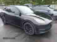 2022 Tesla Model Y Long Range z VIN 7SAYGDEE0NF385324, wystawiony jako IAAI lot #43128196 z przebiegiem 64 655 mil mil oraz . Historia ofert i sprzedaży dostępna na DreamBid. Obrazek 1.