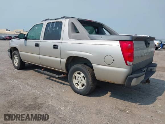 2005 Chevrolet Avalanche LS с VIN 3GNEC12Z85G182314, выставлен на аукционе IAAI как лот 42907628 с пробегом 78 000 миль миль и . История ставок и продаж доступна на DreamBid. Изображение 3.