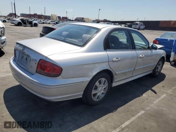 2004 Hyundai Sonata with VIN KMHWF25H54A928224, listed as a Copart auction lot 68222125 with 161,626 mi miles and Salvage title. Bid and sale history available at DreamBid. Image 3.