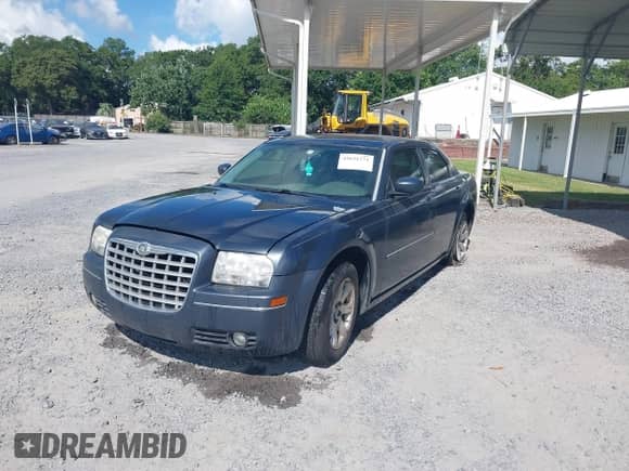 2007 Chrysler 300 Limited z VIN 2C3KA53G87H877597, wystawiony jako IAAI lot #42621571 z przebiegiem 168 561 mil mil oraz . Historia ofert i sprzedaży dostępna na DreamBid. Obrazek 2.
