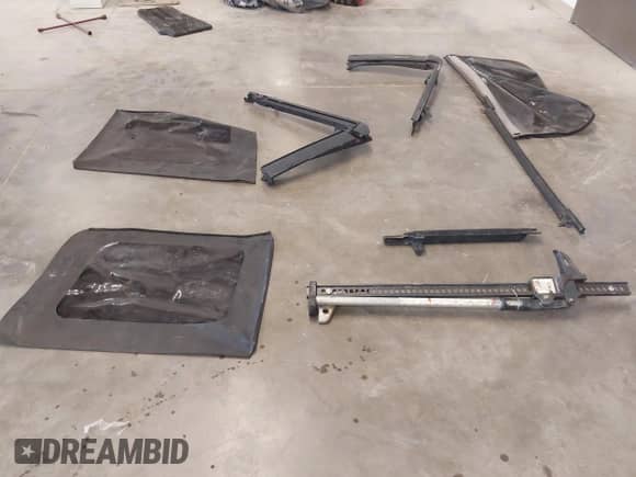 2008 Jeep Wrangler Unlimited Sahara with VIN 1J4GA59158L504309, listed as a IAAI auction lot 43292936 with 147,545 mi miles and . Bid and sale history available at DreamBid. Image 12.