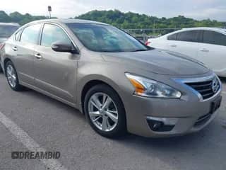 2015 Nissan Altima S with VIN 1N4AL3AP6FN878235, listed as a IAAI auction lot 42258084 with 121,612 mi miles and . Bid and sale history available at DreamBid. Image 1.