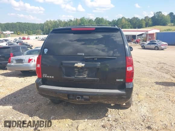 2011 Chevrolet Tahoe LT с VIN 1GNSCBE07BR123742, выставлен на аукционе IAAI как лот 43159022 с пробегом 294 318 миль миль и . История ставок и продаж доступна на DreamBid. Изображение 16.