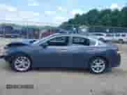 2013 Nissan Maxima SV z VIN 1N4AA5AP7DC805658, wystawiony jako IAAI lot #42453972 z przebiegiem 198 641 mil mil oraz . Historia ofert i sprzedaży dostępna na DreamBid. Obrazek 14.