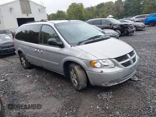 2006 Dodge Grand Caravan SXT with VIN 2D8GP44L56R664865, listed as a IAAI auction lot 43433811 with 212,192 mi miles and . Bid and sale history available at DreamBid. Image 1.