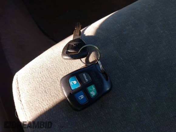 2001 Honda Accord LX with VIN 1HGCG665X1A142545, listed as a IAAI auction lot 42847516 with 171,574 mi miles and . Bid and sale history available at DreamBid. Image 11.