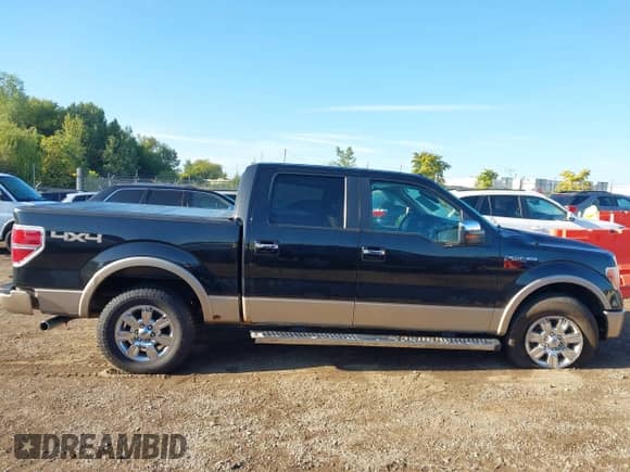 2011 Ford F-150 Lariat z VIN 1FTFW1EF3BFB39941, wystawiony jako IAAI lot #43136003 z przebiegiem 162 564 mil mil oraz . Historia ofert i sprzedaży dostępna na DreamBid. Obrazek 13.