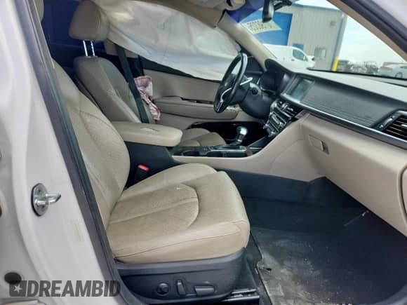 2016 Kia Optima EX с VIN 5XXGU4L30GG054701, выставлен на аукционе Copart как лот 70198325 с пробегом 122 302 миль миль и Списание • Salvage title. История ставок и продаж доступна на DreamBid. Изображение 7.
