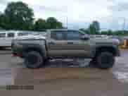 2024 Toyota Tacoma SR5 с VIN 3TYLB5JN8RT037357, выставлен на аукционе IAAI как лот 42487473 с пробегом 19 370 миль миль и . История ставок и продаж доступна на DreamBid. Изображение 13.
