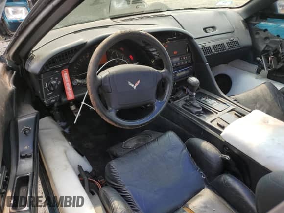 1993 Chevrolet Corvette с VIN 1G1YY23PXP5105053, выставлен на аукционе Copart как лот 67541415 с пробегом Не указан миль и Чистый • Clean title. История ставок и продаж доступна на DreamBid. Изображение 8.