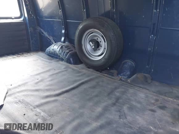 2002 Chevrolet Express с VIN 1GCHG39R321205567, выставлен на аукционе IAAI как лот 42304188 с пробегом 119 412 миль миль и . История ставок и продаж доступна на DreamBid. Изображение 8.