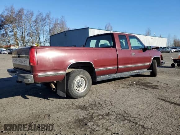 1997 Chevrolet Silverado 2500 с VIN 1GCGC29J0VE175503, выставлен на аукционе Copart как лот 42187225 с пробегом 110 701 миль миль и Списание • Salvage title. История ставок и продаж доступна на DreamBid. Изображение 3.