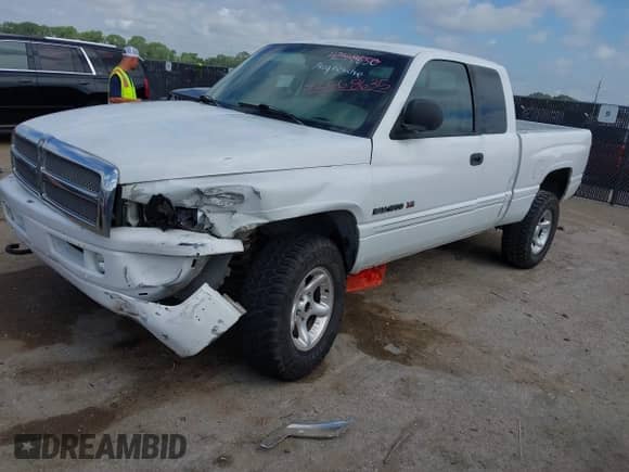 2001 Dodge 1500 with VIN 3B7HF13Z91G216850, listed as a IAAI auction lot 42568635 with 358,864 mi miles and . Bid and sale history available at DreamBid. Image 2.