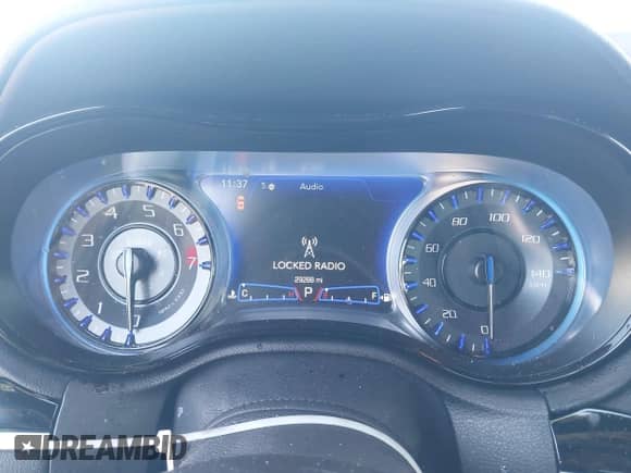 2023 Chrysler 300 S z VIN 2C3CCABG3PH624521, wystawiony jako IAAI lot #43229777 z przebiegiem 29 288 mil mil oraz . Historia ofert i sprzedaży dostępna na DreamBid. Obrazek 7.