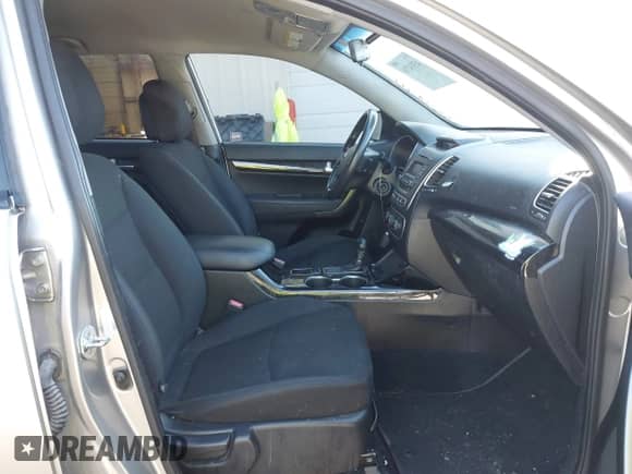 2014 Kia Sorento LX с VIN 5XYKT3A65EG444979, выставлен на аукционе IAAI как лот 43314716 с пробегом 219 126 миль миль и . История ставок и продаж доступна на DreamBid. Изображение 5.