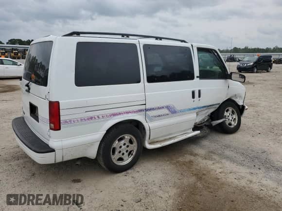 2005 Chevrolet Astro с VIN 1GNDM19XX5B120371, выставлен на аукционе Copart как лот 59391455 с пробегом 157 636 миль миль и Списание • Salvage title. История ставок и продаж доступна на DreamBid. Изображение 3.