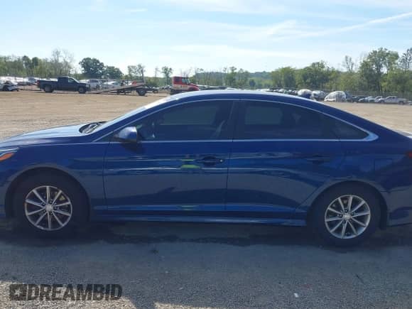 2018 Hyundai Sonata SE with VIN 5NPE24AF7JH665136, listed as a IAAI auction lot 43361348 with 58,797 mi miles and . Bid and sale history available at DreamBid. Image 15.