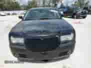 2005 Chrysler 300 300C AWD with VIN 2C3AK63H35H639158, listed as a Copart auction lot 47044285 with 122,543 mi miles and Salvage title. Bid and sale history available at DreamBid. Image 5.