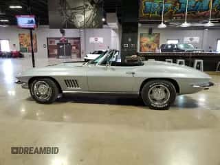 1967 Chevrolet Corvette with VIN 194677S117749, listed as a Copart auction lot 76881204 with 98,507 mi miles and Salvage title. Bid and sale history available at DreamBid. Image 3.