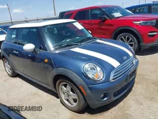 2009 MINI Hardtop with VIN WMWMF33509TW78295, listed as a IAAI auction lot 42293731 with 105,109 mi miles and . Bid and sale history available at DreamBid. Image 1.