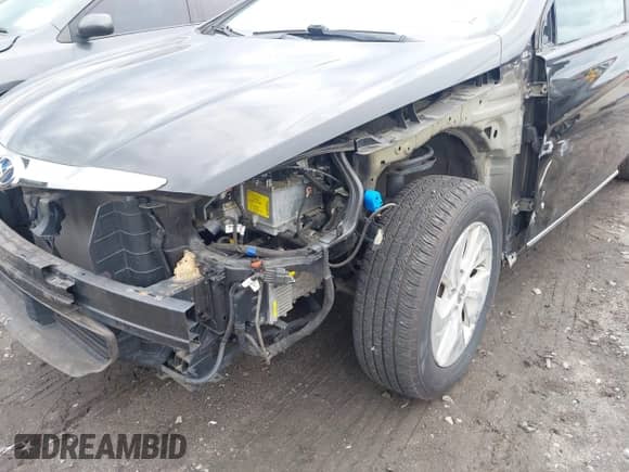 2015 Hyundai Sonata z VIN KMHEC4A47FA139126, wystawiony jako IAAI lot #42398403 z przebiegiem 92 085 mil mil oraz . Historia ofert i sprzedaży dostępna na DreamBid. Obrazek 6.