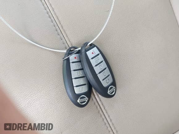 2014 Nissan Pathfinder SV with VIN 5N1AR2MMXEC639636, listed as a IAAI auction lot 42475668 with 184,578 mi miles and . Bid and sale history available at DreamBid. Image 11.