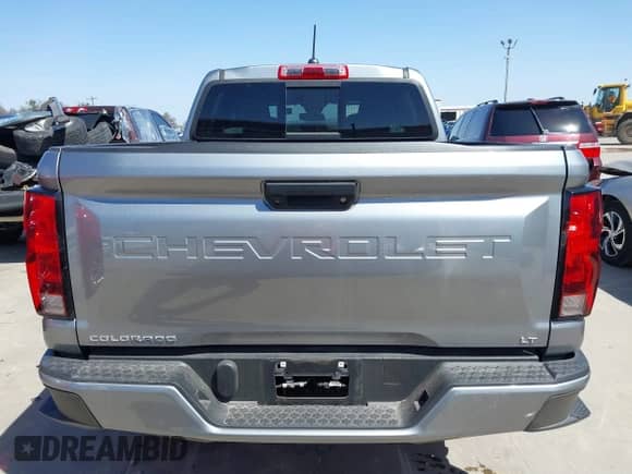 2023 Chevrolet Colorado 2WD LT с VIN 1GCPSCEK4P1231718, выставлен на аукционе IAAI как лот 41718041 с пробегом 4 380 миль миль и . История ставок и продаж доступна на DreamBid. Изображение 16.