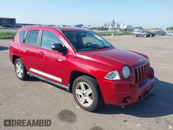 2010 Jeep Compass Latitude с VIN 1J4NF1FB0AD620094, выставлен на аукционе IAAI как лот 43241073 с пробегом 211 260 миль миль и . История ставок и продаж доступна на DreamBid. Изображение 1.