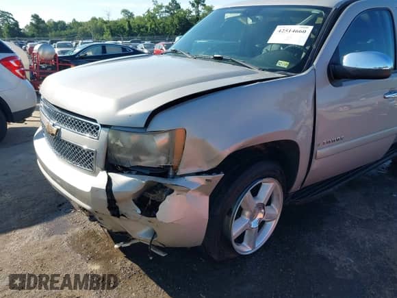 2008 Chevrolet Tahoe LTZ с VIN 1GNFK13068J159883, выставлен на аукционе IAAI как лот 42514660 с пробегом 258 753 миль миль и . История ставок и продаж доступна на DreamBid. Изображение 6.
