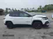 2023 Jeep Compass Trailhawk with VIN 3C4NJDDN8PT555422, listed as a IAAI auction lot 42430317 with 28,441 mi miles and . Bid and sale history available at DreamBid. Image 13.