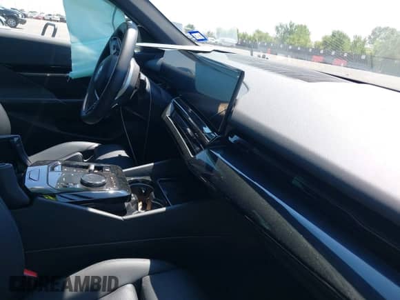 2024 BMW 5 Series 530i xDrive with VIN WBA53FJ07RCS07301, listed as a IAAI auction lot 42958965 with 25,559 mi miles and . Bid and sale history available at DreamBid. Image 5.