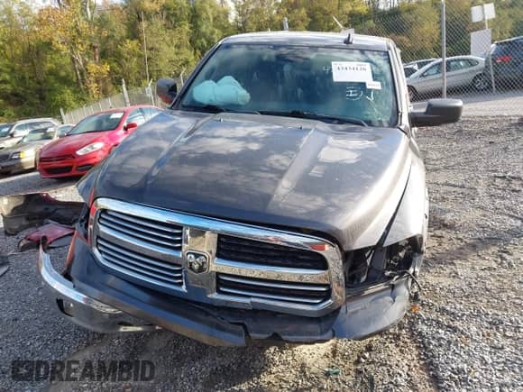 2017 Ram 1500 Big Horn z VIN 3C6RR7LT6HG688239, wystawiony jako IAAI lot #43434126 z przebiegiem 57 946 mil mil oraz . Historia ofert i sprzedaży dostępna na DreamBid. Obrazek 12.