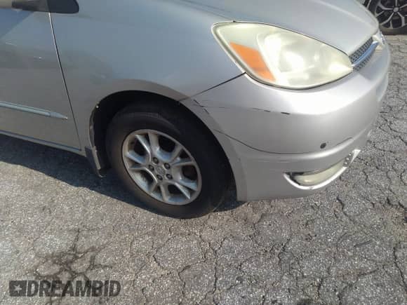 2004 Toyota Sienna XLE z VIN 5TDBA22C24S012372, wystawiony jako IAAI lot #37033120 z przebiegiem 249 792 mil mil oraz . Historia ofert i sprzedaży dostępna na DreamBid. Obrazek 6.