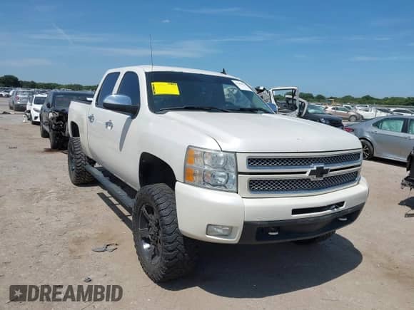 2012 Chevrolet Silverado 1500 LTZ z VIN 3GCPKTE71CG232543, wystawiony jako IAAI lot #42803535 z przebiegiem 154 377 mil mil oraz . Historia ofert i sprzedaży dostępna na DreamBid. Obrazek 1.