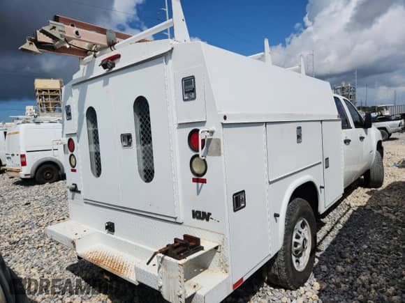 2013 Chevrolet Silverado 2500HD Work Truck z VIN 1GB1KVC8XDF163064, wystawiony jako Copart lot #80298785 z przebiegiem 214 357 mil mil oraz Czysty tytuł • Clean title. Historia ofert i sprzedaży dostępna na DreamBid. Obrazek 3.