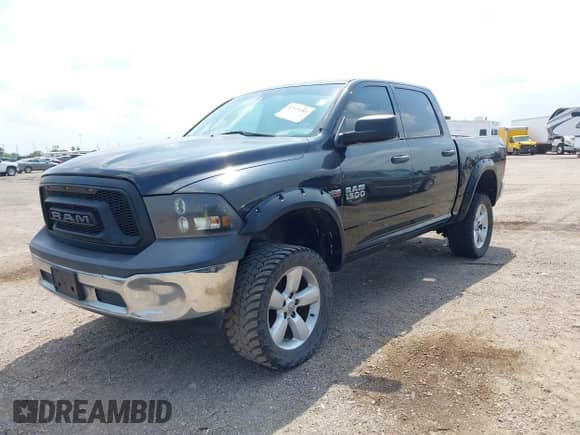 2018 Ram 1500 Express z VIN 1C6RR7KT4JS147562, wystawiony jako IAAI lot #42129188 z przebiegiem 125 332 mil mil oraz . Historia ofert i sprzedaży dostępna na DreamBid. Obrazek 17.