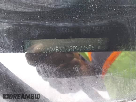 2007 BMW 3 Series 328i с VIN WBAWB33557PV70636, выставлен на аукционе IAAI как лот 42671894 с пробегом Не указан миль и . История ставок и продаж доступна на DreamBid. Изображение 9.