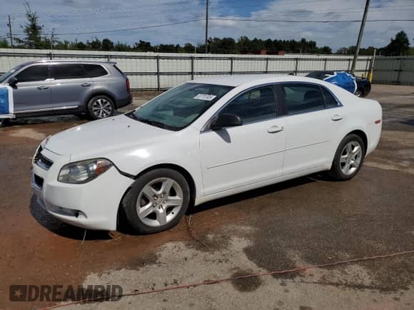 2012 Chevrolet Malibu 1FL z VIN 1G1ZA5E01CF395987, wystawiony jako Copart lot #85281045 z przebiegiem 162 823 mil mil oraz Szkoda całkowita • Salvage title. Historia ofert i sprzedaży dostępna na DreamBid. Obrazek 1.