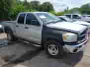 2008 Dodge 1500 SLT z VIN 1D7HU18218S514707, wystawiony jako IAAI lot #42674211 z przebiegiem 279 542 mil mil oraz . Historia ofert i sprzedaży dostępna na DreamBid. Obrazek 1.