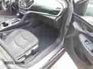 2017 Chevrolet Volt LT z VIN 1G1RA6S53HU100722, wystawiony jako IAAI lot #42805006 z przebiegiem 85 636 mil mil oraz . Historia ofert i sprzedaży dostępna na DreamBid. Obrazek 5.