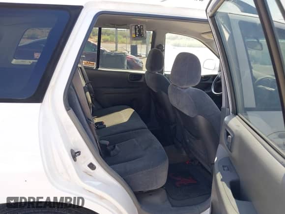 2001 Hyundai Santa Fe GLS с VIN KM8SC83D01U136048, выставлен на аукционе IAAI как лот 43232242 с пробегом Не указан миль и . История ставок и продаж доступна на DreamBid. Изображение 8.